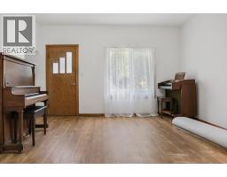 4925 49 Street, Sedgewick, AB T0B4C0 Photo 8