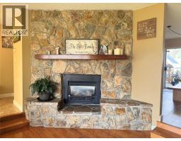 Foyer - 1865 78th Avenue, Grand Forks, BC V0H1H2 Photo 10