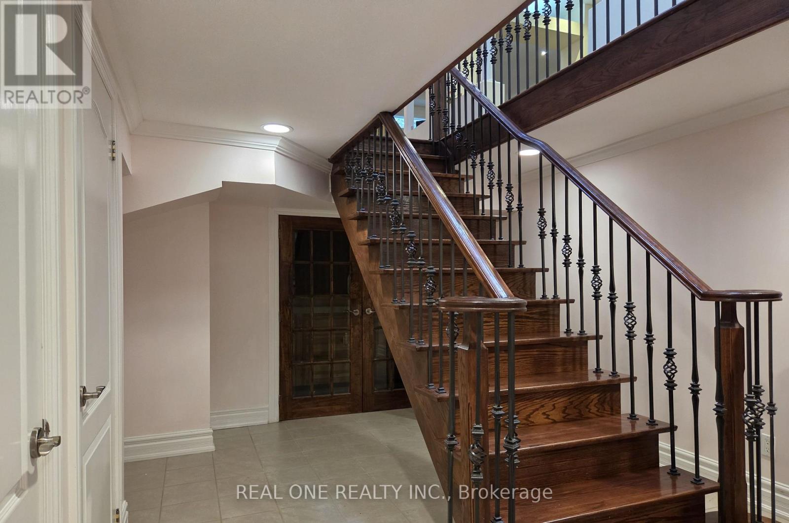36 WILDROSE CRESCENT E - 11