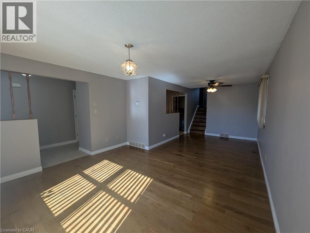 23 HUBERT Court, Cambridge — photo 4