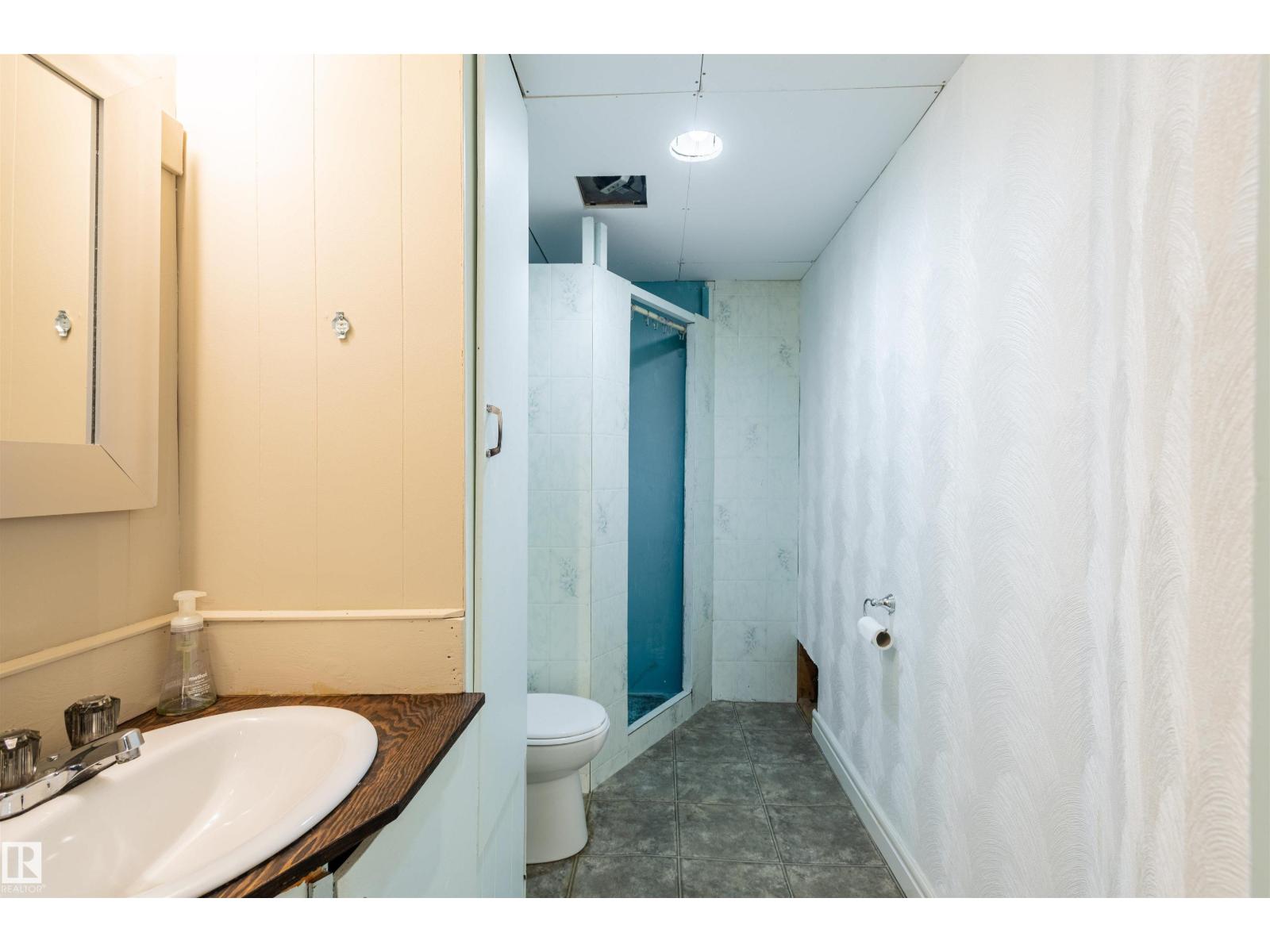 2663 89 ST NW - 37