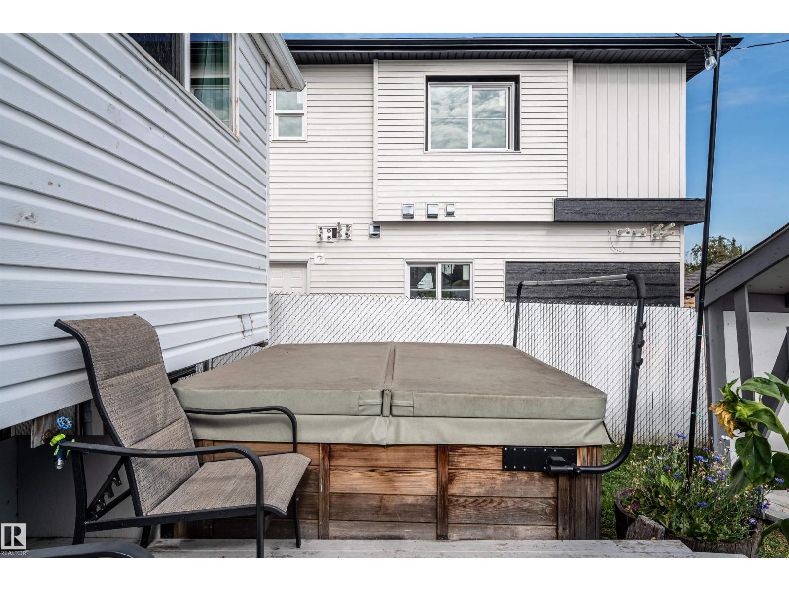 2663 89 ST NW - Image 42