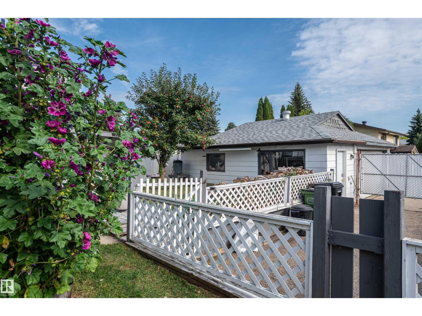 2663 89 ST NW - 43