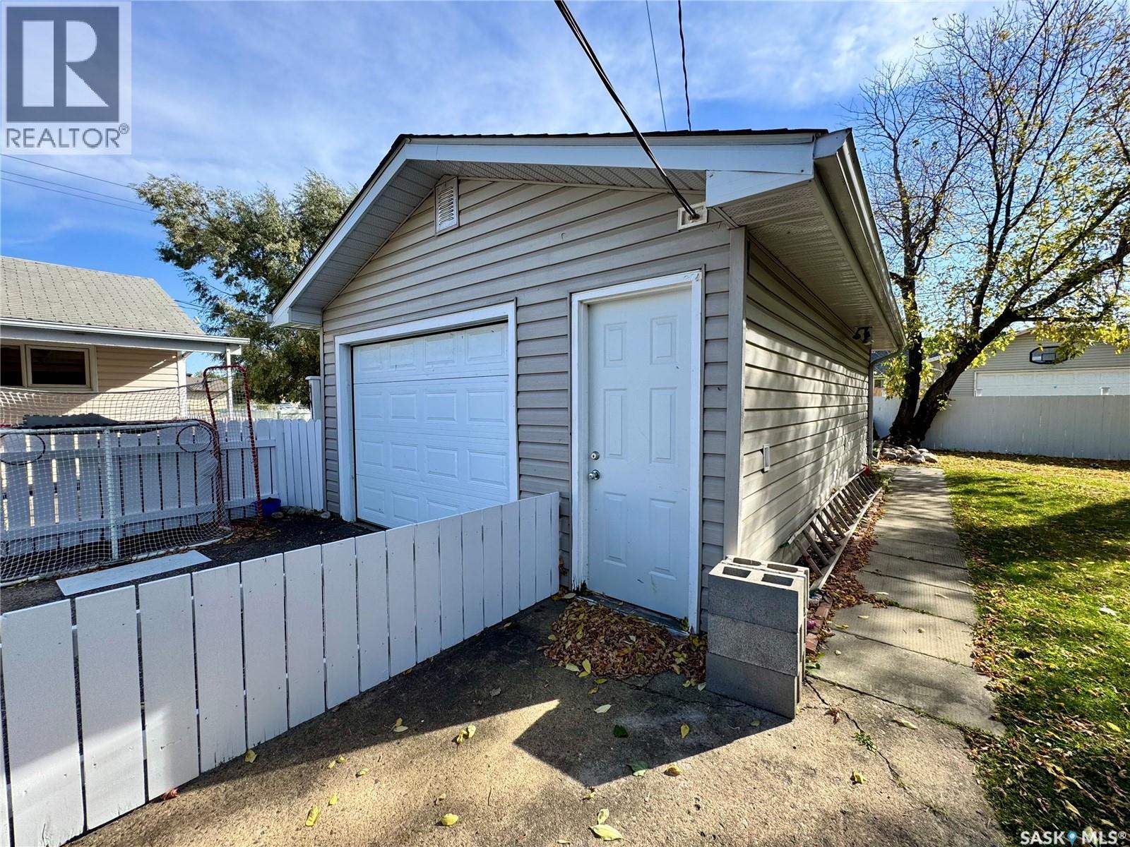 621 23rd STREET W - 17