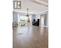 104 Shelborne Avenue, Toronto, ON M5N1Z3 Photo 7