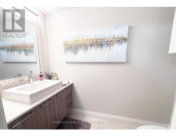 215 - 4800 Highway 7, Vaughan, ON L4L1H8 Photo 10