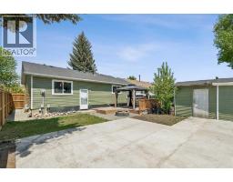 83 Appletree Close SE - photo 26
