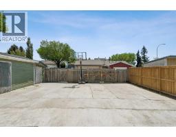 83 Appletree Close SE - photo 30