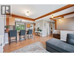 Eat in kitchen - 108 Canrobert Street, Woodstock, ON N4S8X5 Photo 9