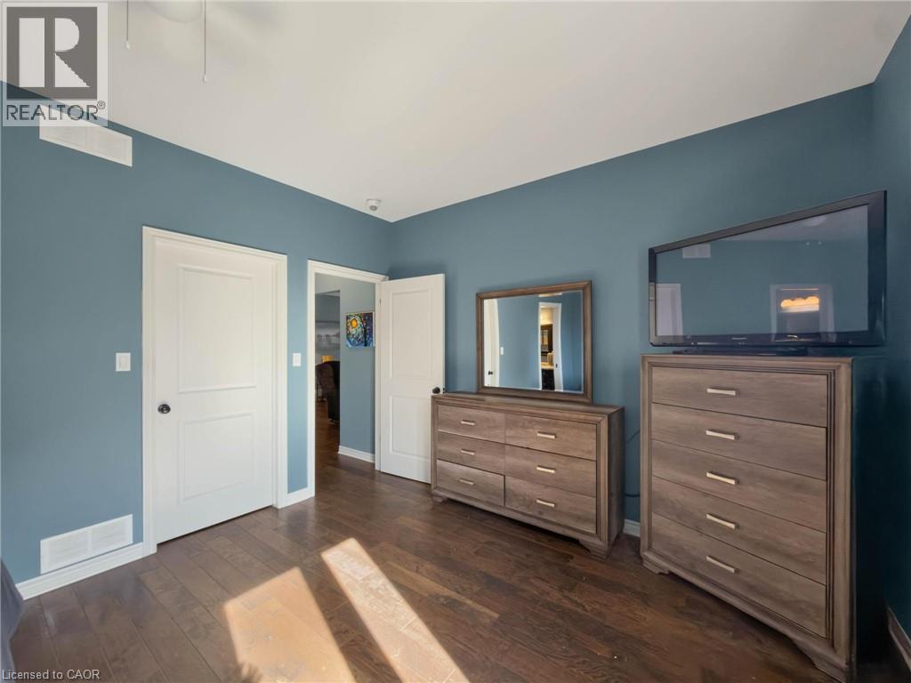 9 POSTMA Drive - Image 24