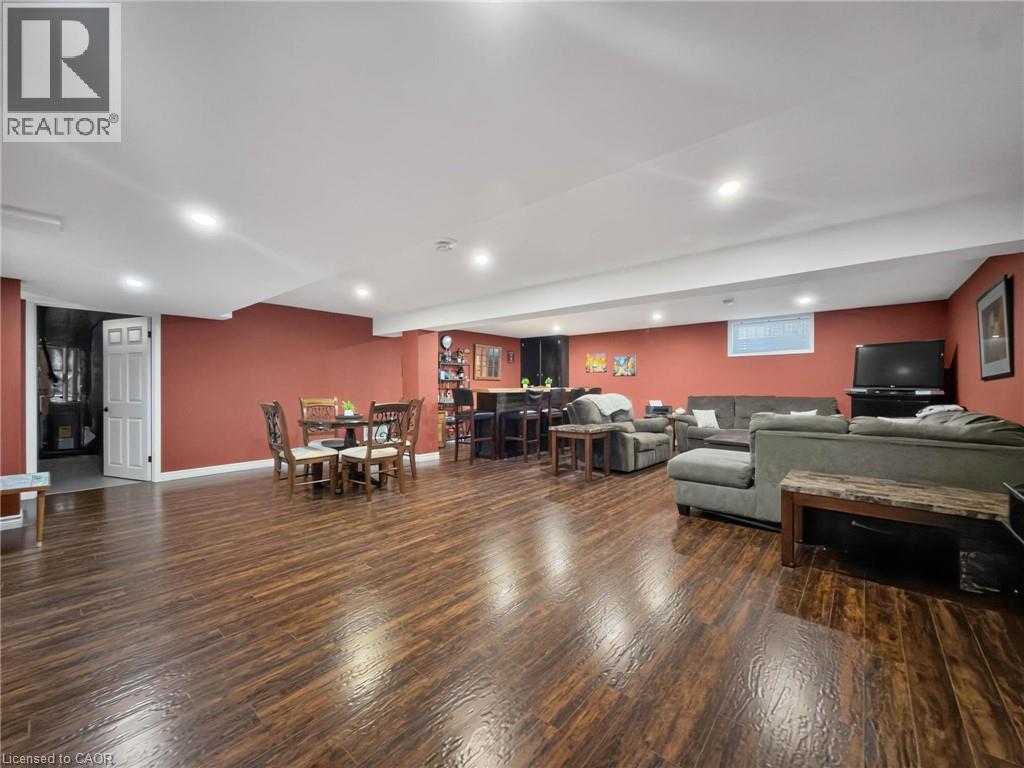 9 POSTMA Drive - Image 32