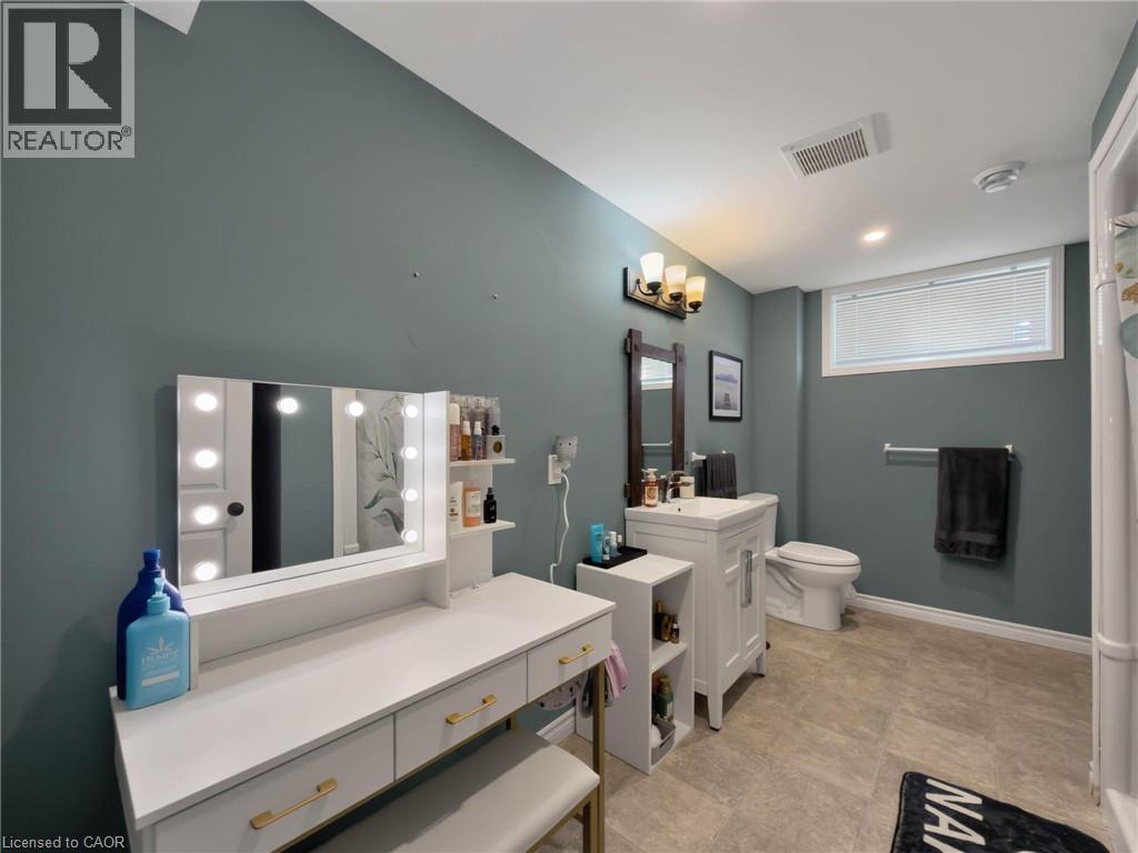 9 POSTMA Drive - Image 41