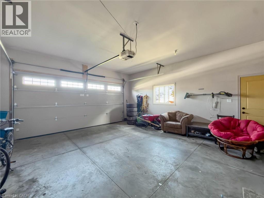 9 POSTMA Drive - Image 30