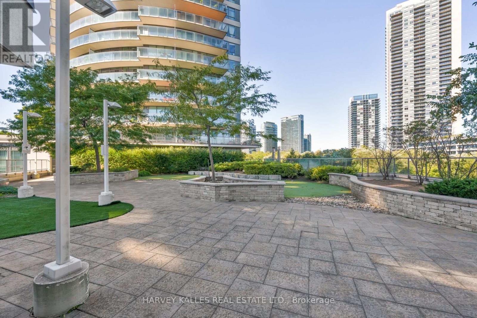 #602 2230 LAKE SHORE BOULEVARD W - 35
