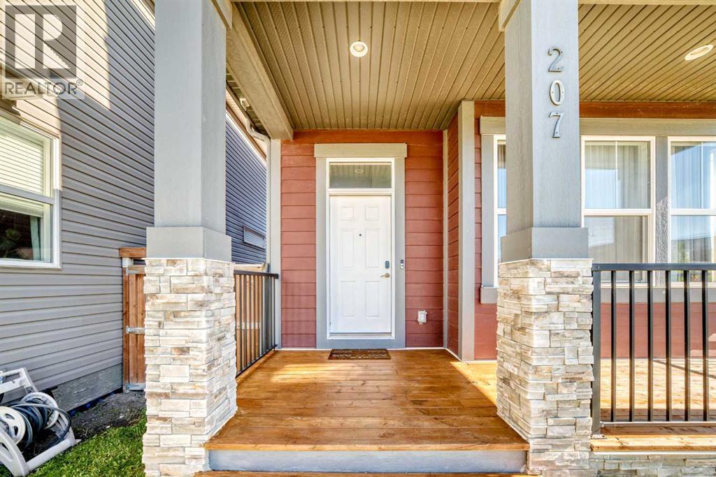 207 Legacy Glen Way SE - photo 2