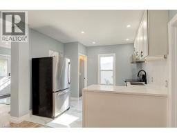 Dining room - 178 Kent Avenue, Kitchener, ON N2G3R3 Photo 9