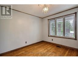 Living room - 63 Scarlett Line, Oro Medonte, ON L0L1V0 Photo 8
