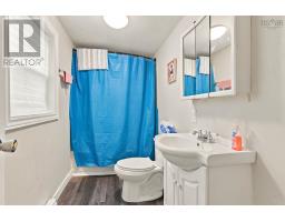 95 1 Highway, Mount Uniacke, NS B0N1Z0 Photo 21