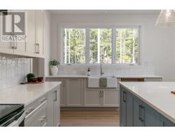 56 Parish Street, Fall River, NS B2T0W9 Photo 15