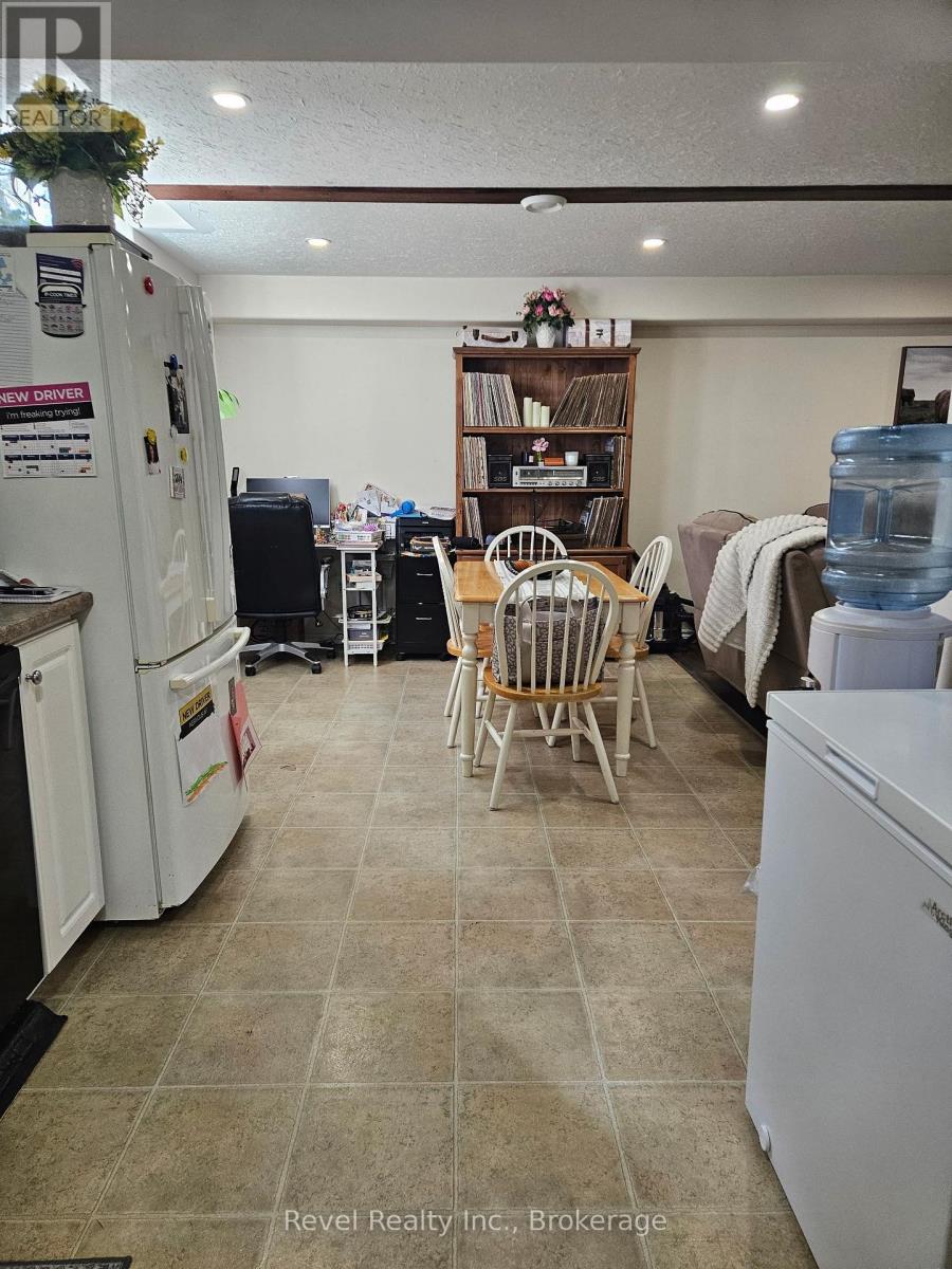 LOWER - 59 MCGIBBON BOULEVARD, Kawartha Lakes (Lindsay) — photo 5