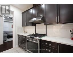 Kitchen - 32 Speedwell Street, Brampton, ON L6X2Z4 Photo 12