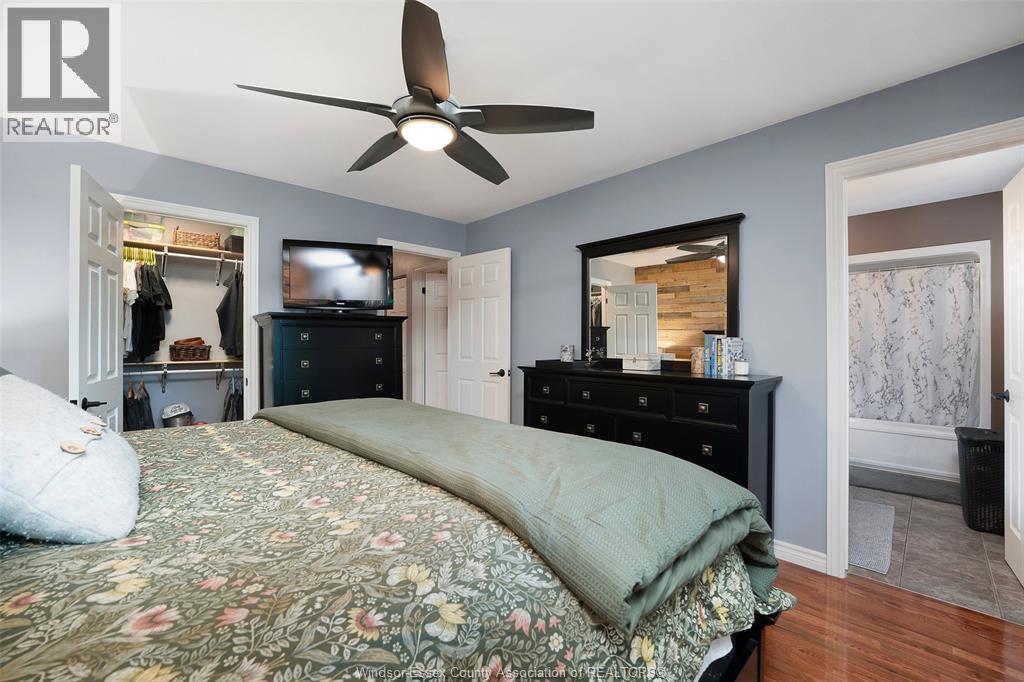 1131 KING LOUIS - Image 30