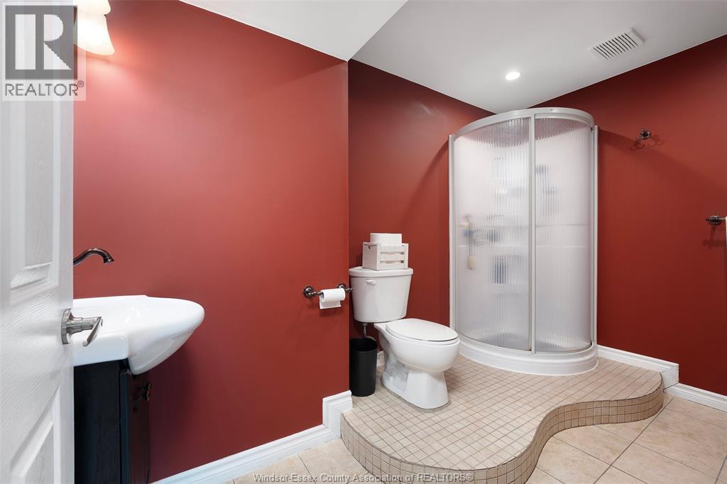 1131 KING LOUIS - 42