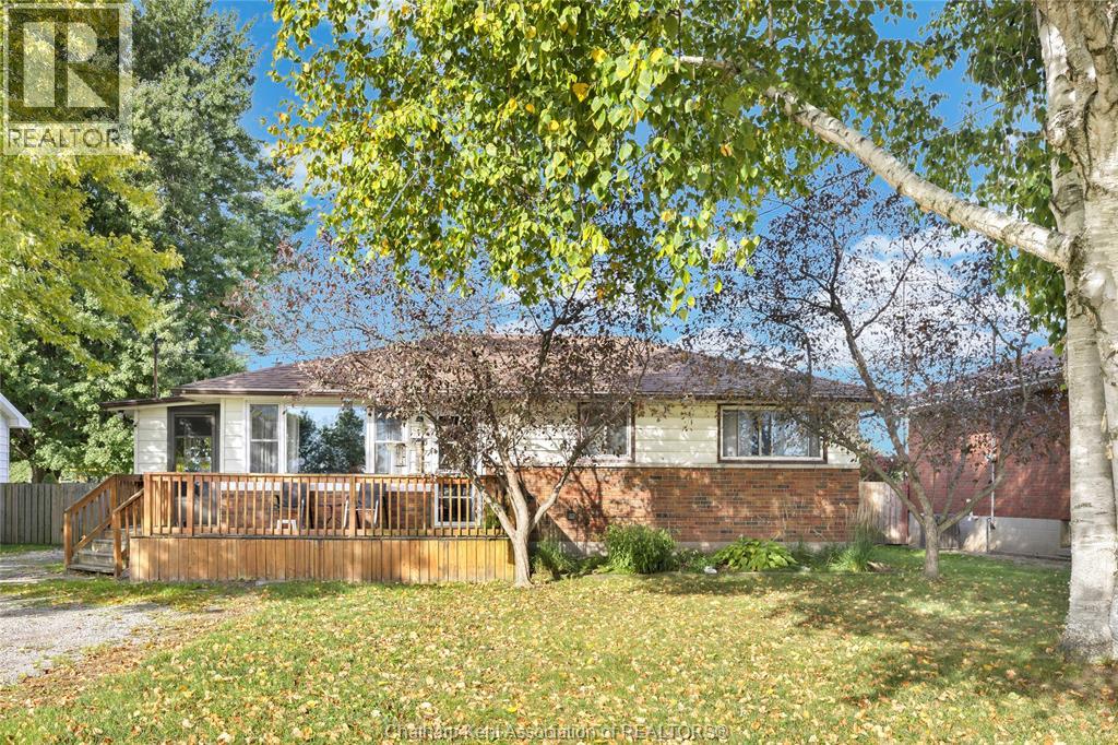 686 Albert STREET - 1