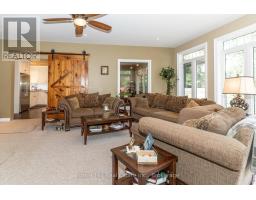 Living room - 13-1630 Muskoka District Road 38 Road, Muskoka Lakes, ON P0C1A0 Photo 10