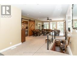 Foyer - 13-1630 Muskoka District Road 38 Road, Muskoka Lakes, ON P0C1A0 Photo 8