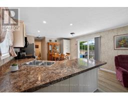 16 Eastgate Avenue, Ottawa, ON K2H7S2 Photo 11