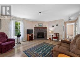 16 Eastgate Avenue, Ottawa, ON K2H7S2 Photo 8