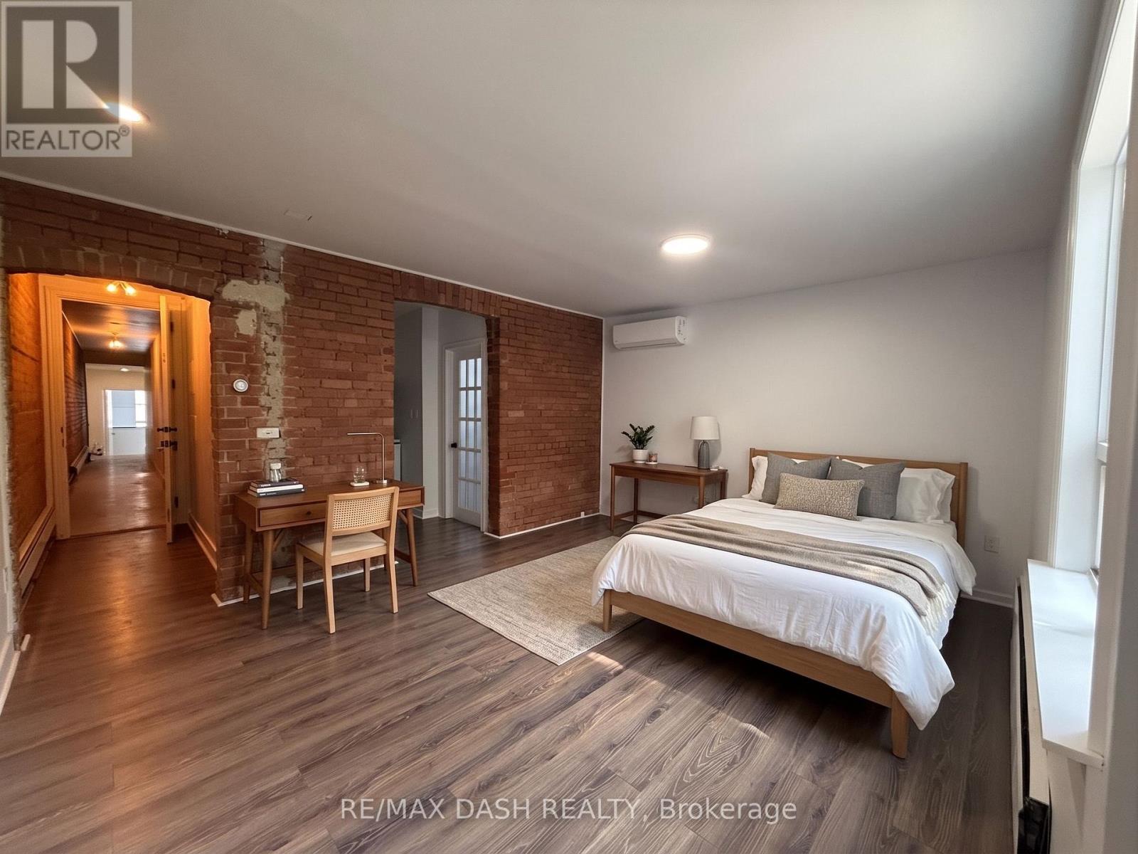 Photo of 1303 Bloor Street