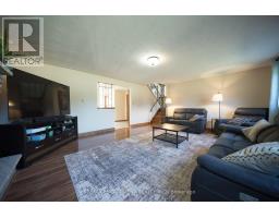 32 Avondale Crescent, Brantford, ON N3S4L5 Photo 21