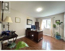 Living room - 44 Iris Drive, Wasaga Beach, ON L9Z2A5 Photo 9