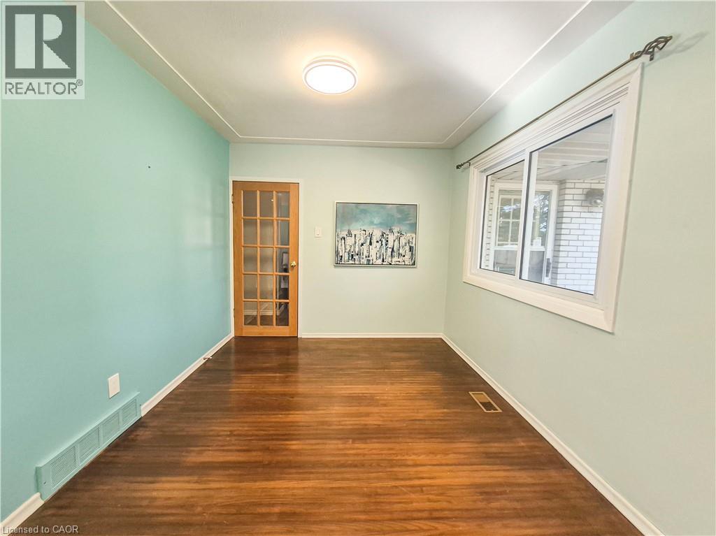 11 DUNCAIRN Avenue - 13