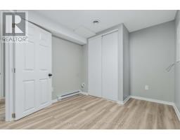 B - 1936 Longman Crescent, Ottawa, ON K1C5G6 Photo 17