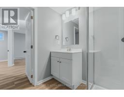 B - 1936 Longman Crescent, Ottawa, ON K1C5G6 Photo 20