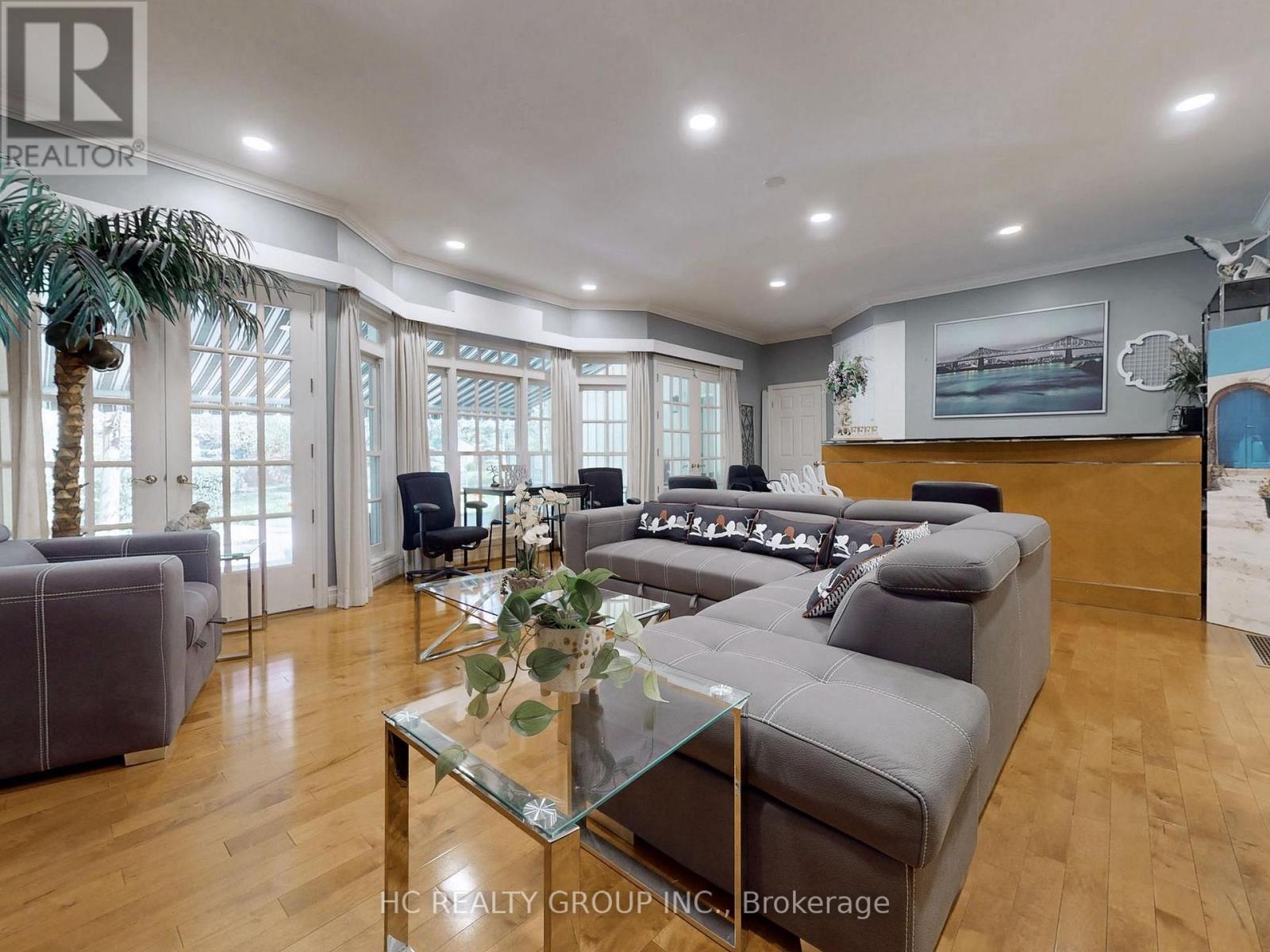 10 STATION LANE - 34