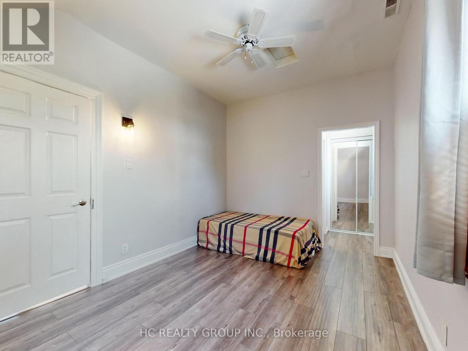 10 STATION LANE - 44