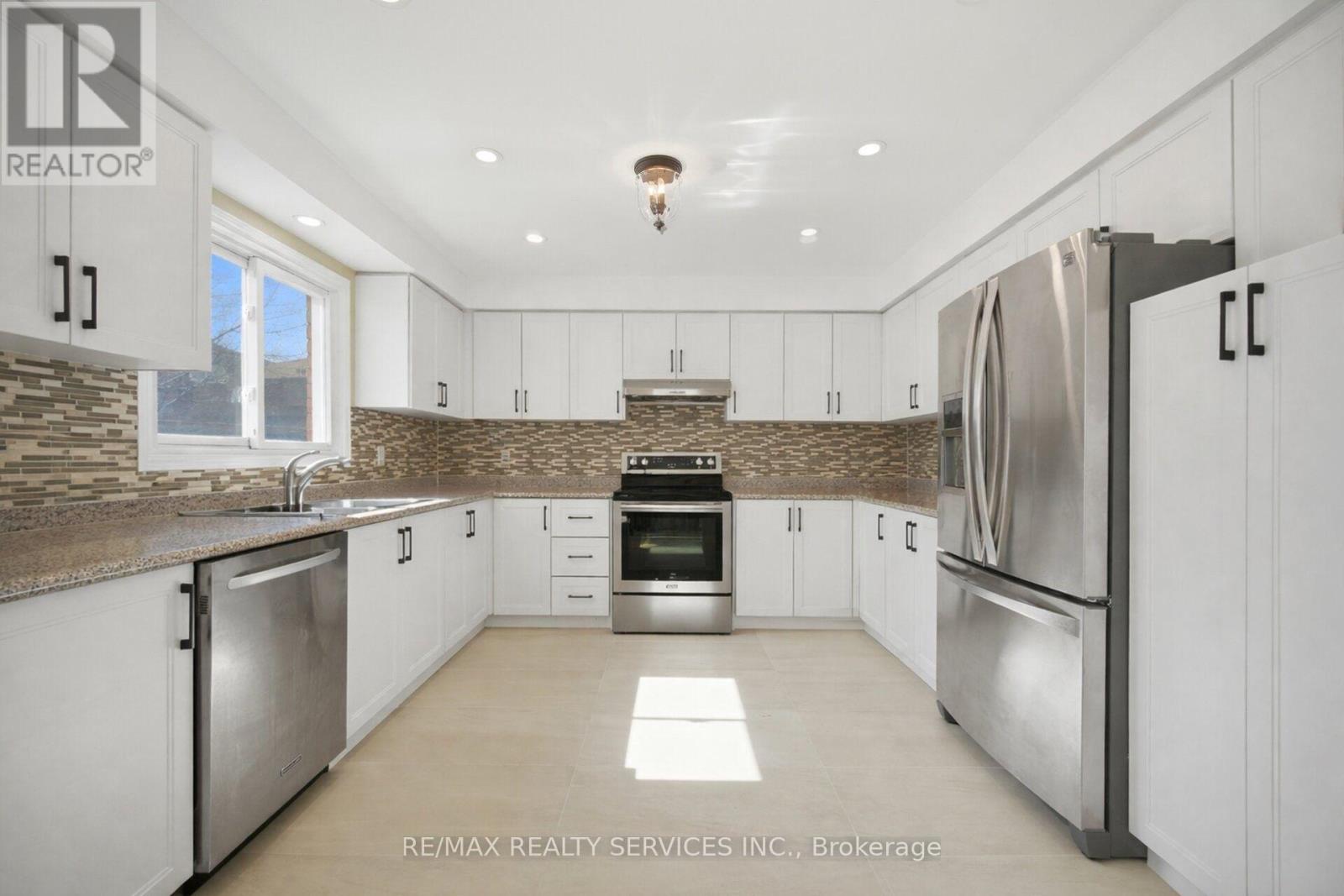 23 NEWBURY CRESCENT, Brampton (Westgate) — photo 11