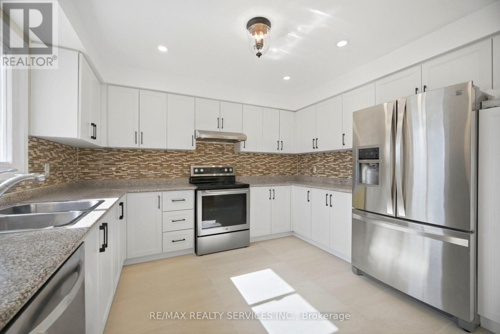 23 NEWBURY CRESCENT, Brampton (Westgate) — photo 12