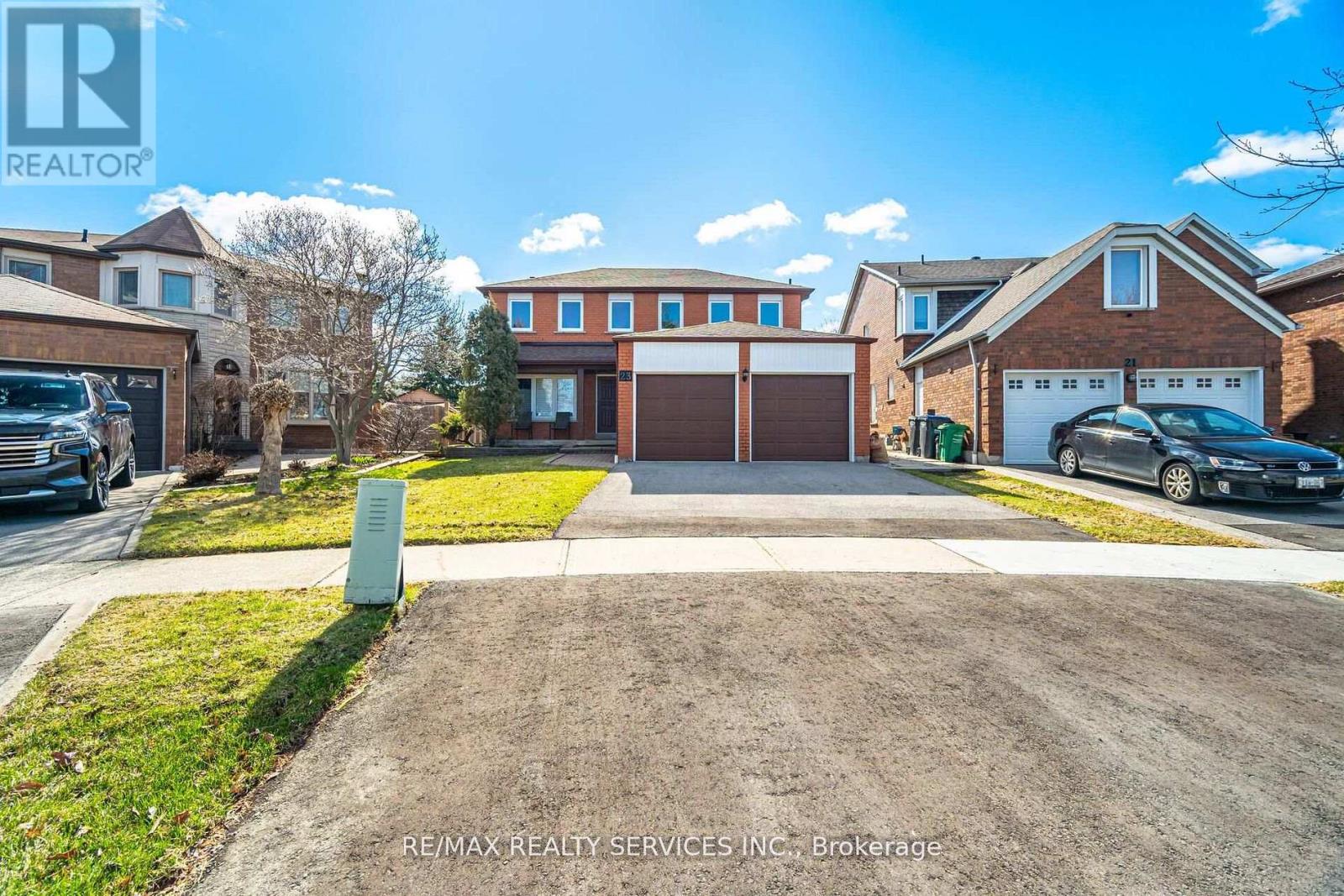 23 NEWBURY CRESCENT, Brampton (Westgate) — photo 2