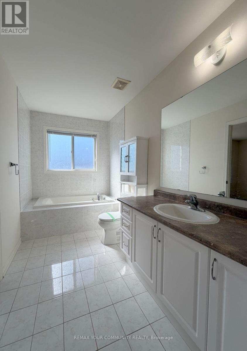 131 JONAS MILWAY DRIVE, Whitchurch-Stouffville (Stouffville) — photo 7