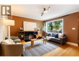 Sunroom - 229 11 Avenue Ne, Calgary, AB T2E0Y9 Photo 7