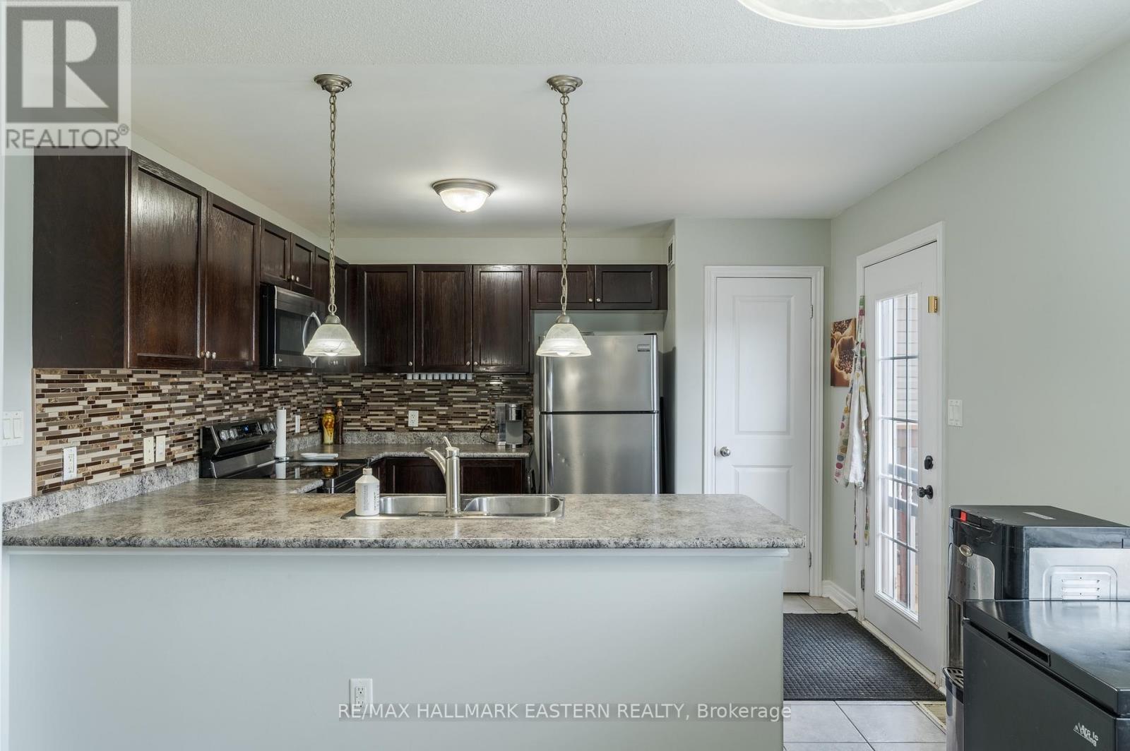 247 BOWEN DRIVE - Image 19