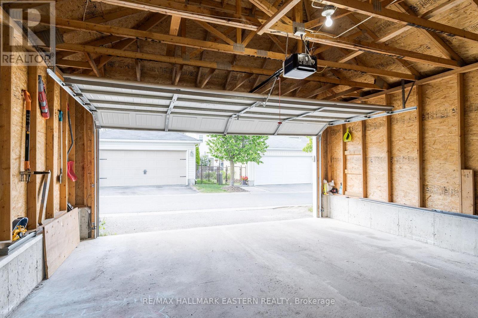 247 BOWEN DRIVE - 47