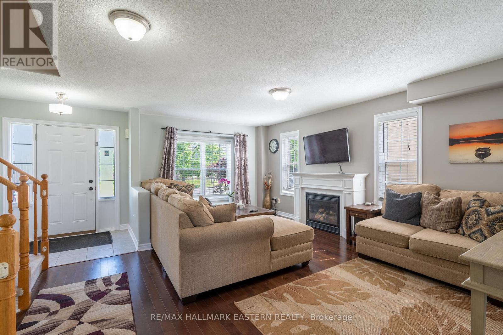 247 BOWEN DRIVE, Peterborough (Northcrest Ward 5) — photo 7