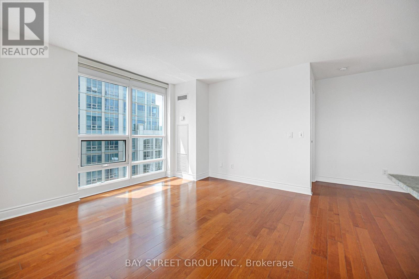 #4105 763 BAY STREET - 21