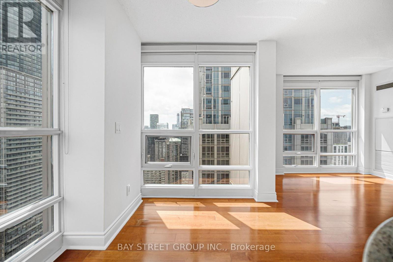 #4105 763 BAY STREET - 22